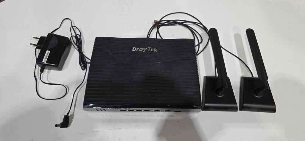 DrayTek Vigor 2926 Router met 4G Modem voor sim kaart, Computers en Software, Routers en Modems, Gebruikt, Router met modem, Ophalen of Verzenden