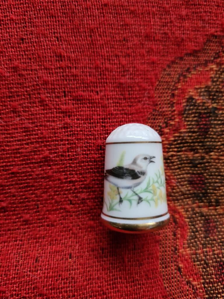 kwikstaart zilver vingerhoedje porselein Franklin Mint, Ophalen of Verzenden, Zo goed als nieuw