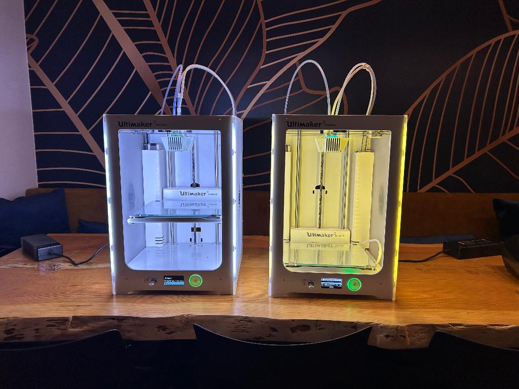 Ultimaker 3 extended, twee stuks, ook per stuk te koop, Ophalen, Gebruikt, Ultimaker