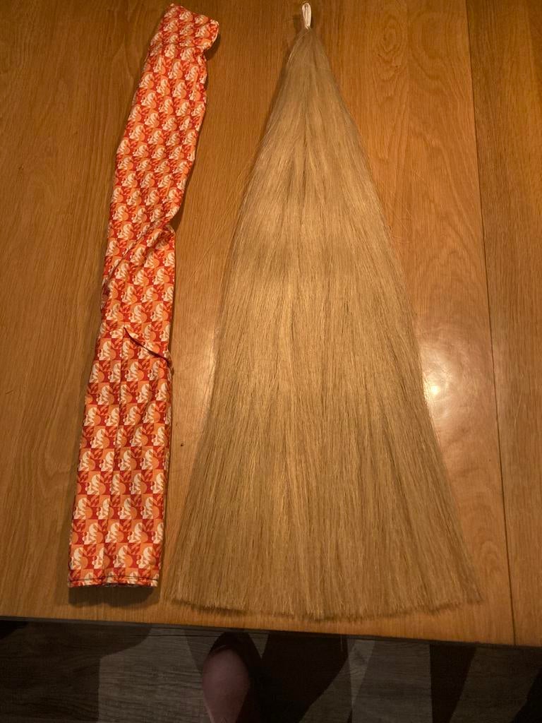 Zeer mooie inzet staart palomino kleur !, Dieren en Toebehoren, Paarden en Pony's | Overige Paardenspullen, Zo goed als nieuw