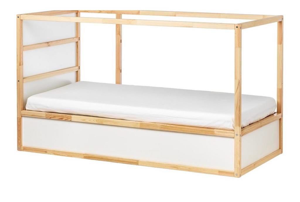 IKEA Bed - 6 maanden gebruikt without matras, Sport en Fitness, Ophalen of Verzenden, Zo goed als nieuw