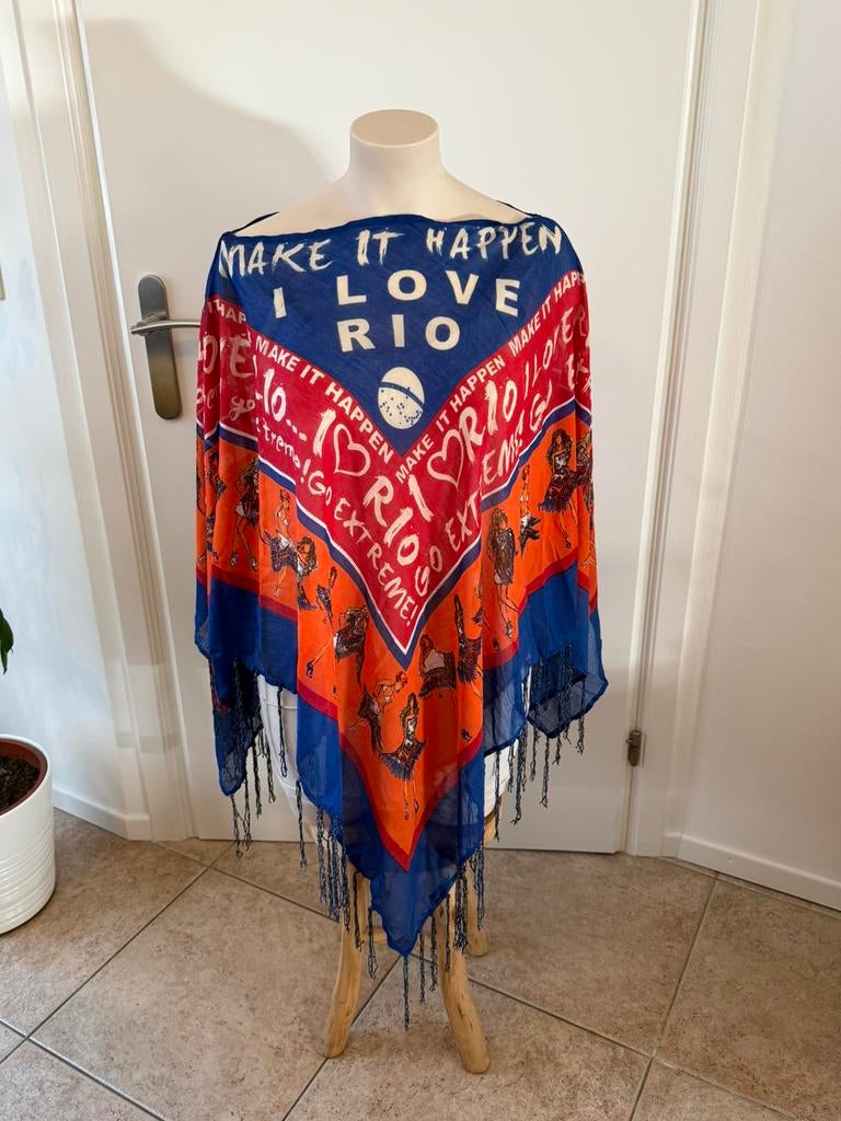 ByDanie sjaal poncho Rio voetbal carnaval limited edition, Kleding | Dames, Maat 38/40 (M), Carnaval, Ophalen of Verzenden, Zo goed als nieuw