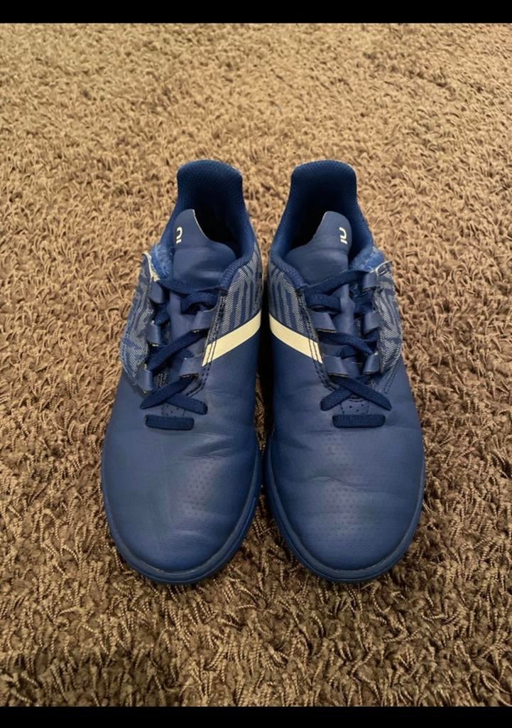 Voetbal schoenen 34 Kipsta, Sport en Fitness, Voetbal, Maat XS of kleiner, Schoenen, Ophalen of Verzenden, Zo goed als nieuw