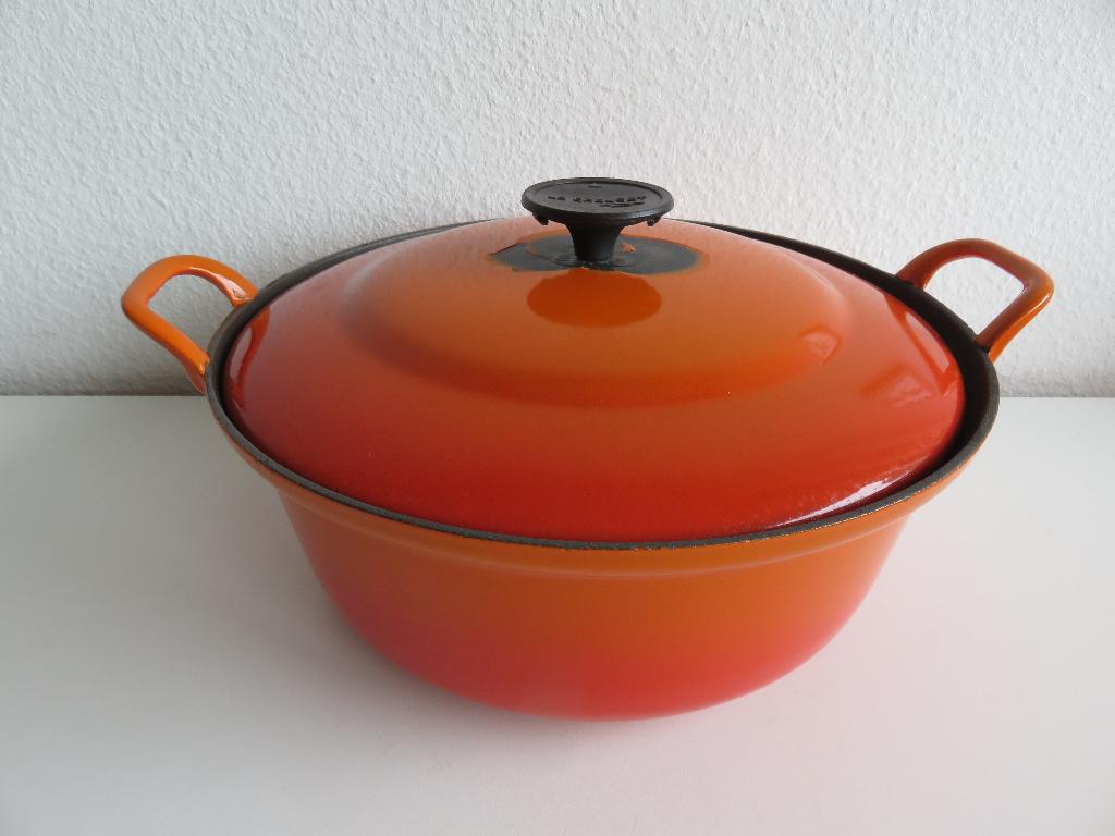 Vintage oranje le creuset braadpan 28 cm, Huis en Inrichting, Keuken | Potten en Pannen, Ophalen of Verzenden, Gebruikt, Gietijzer