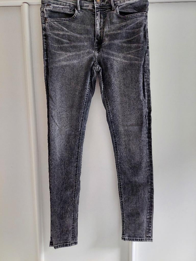 Grijs zwarte heren spijkerbroek, Maat 30, Blauw, Ophalen of Verzenden, Distrikt Nørrebro, W33 - W34 (confectie 48/50)