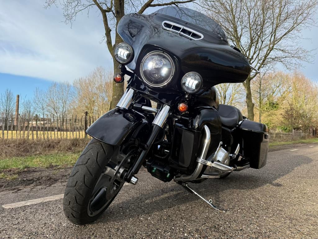 Harley-Davidson Street Glide FLHXS Street-Glide Special, Motoren, 1688 cc, 2 cilinders, Motorrijbewijs A, Particulier