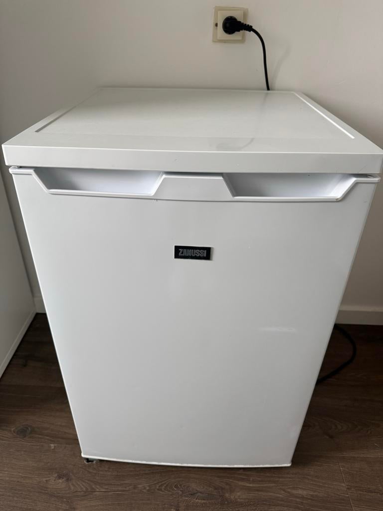 Zanussi koelkast met vriesvak 120 L zo goed als nieuw, 100 tot 150 liter, Zo goed als nieuw, 45 tot 60 cm, Met vriesvak