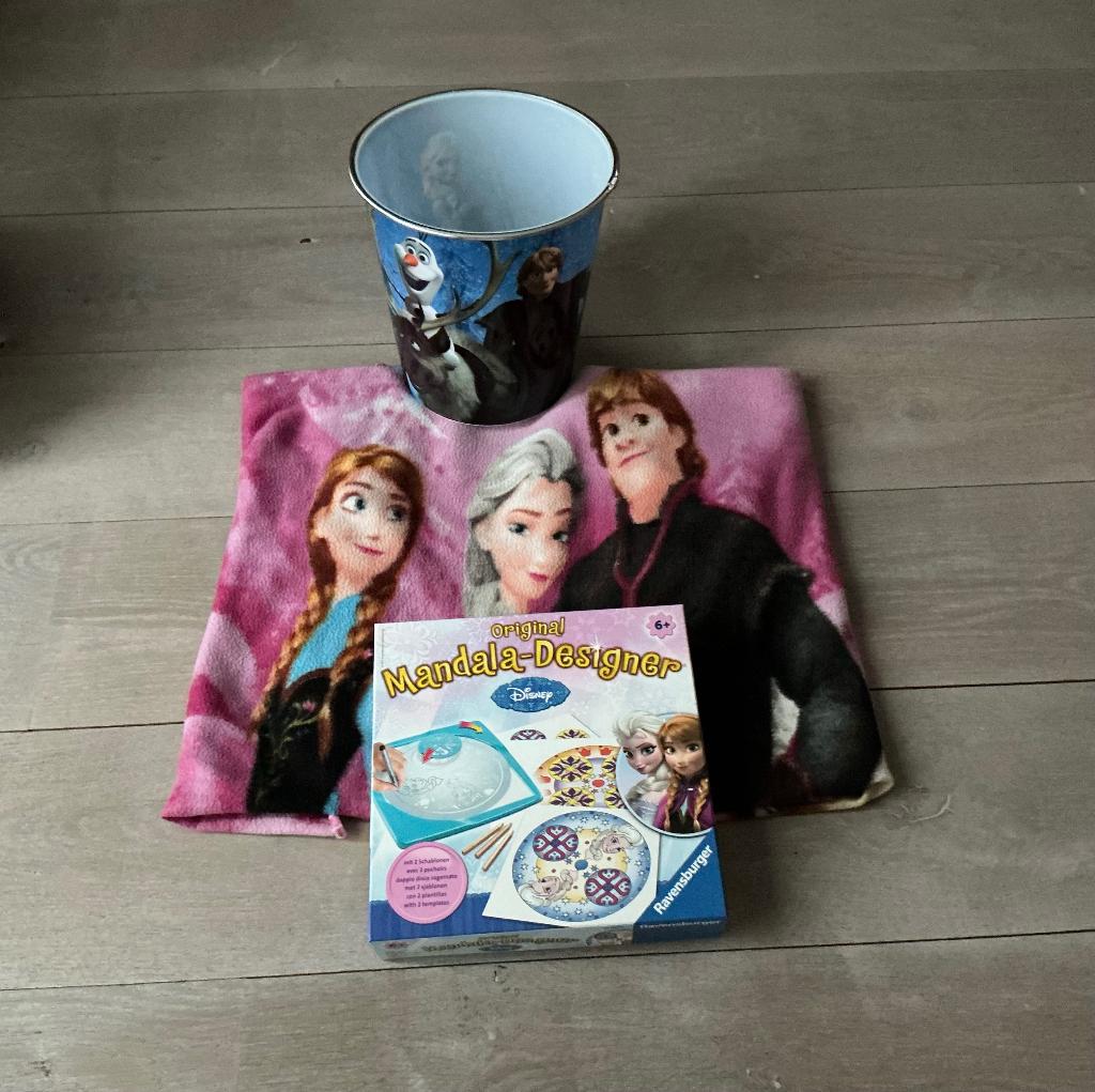 Disney frozen set, Verzamelen, Disney, Ophalen of Verzenden, Overige figuren, Gebruikt, Overige typen