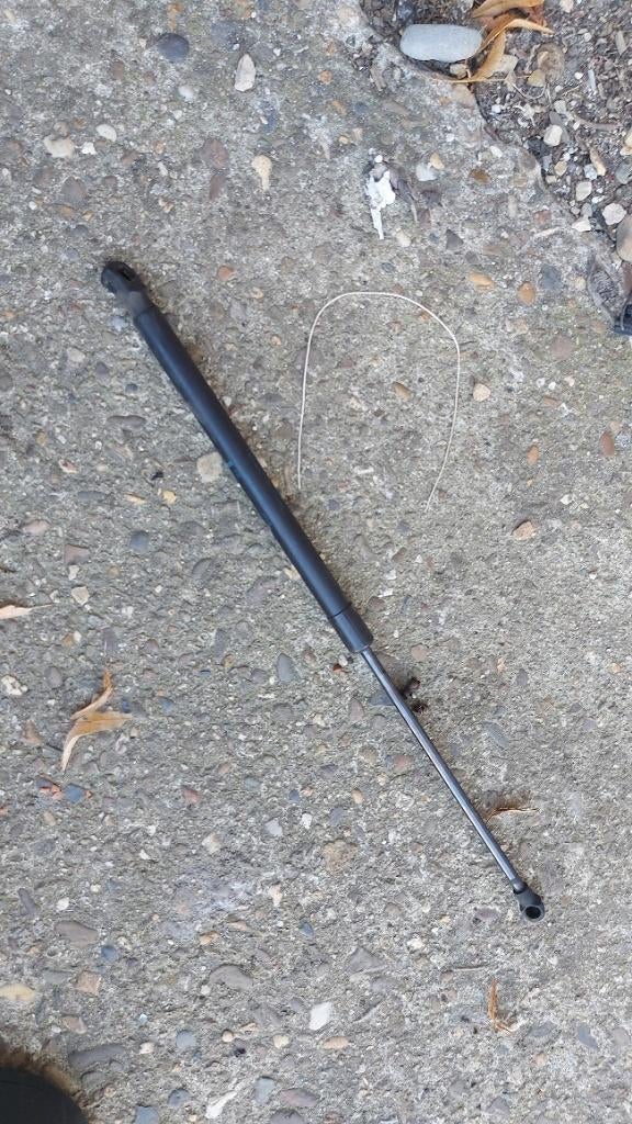 Gasveer vd motorkap Polo 2004, Ophalen of Verzenden