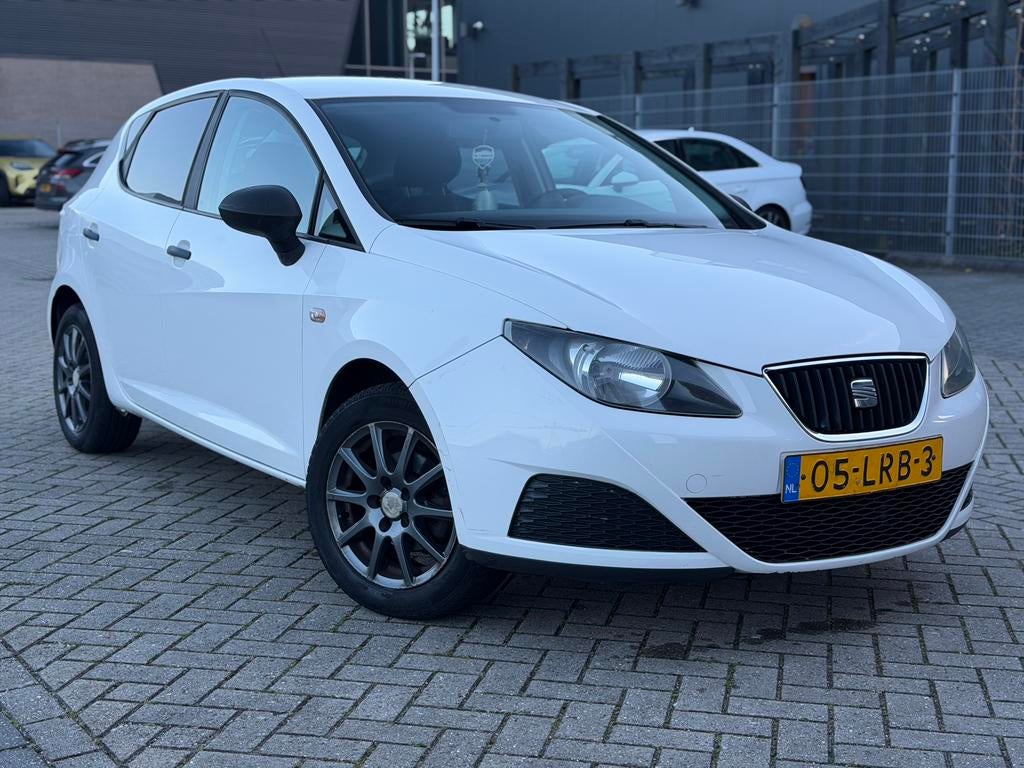 Seat Ibiza 1.2 44KW 5DRS 2010 Wit, Auto's, Voorwielaandrijving, 40 €/maand, 1198 cc, Origineel Nederlands
