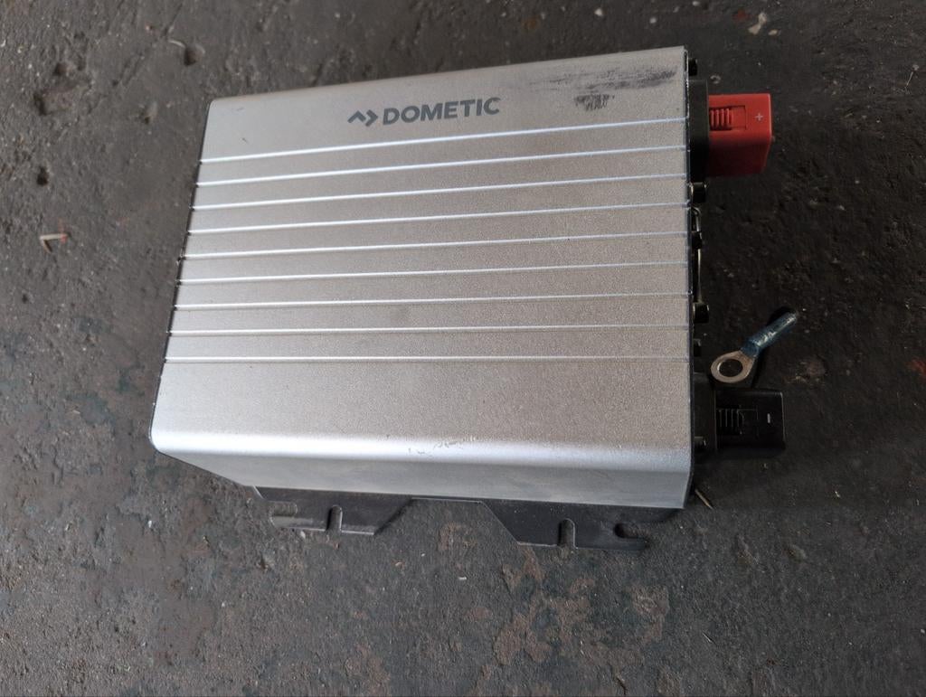 Dometic DSP 624 600W Sinus Omvormer, Caravans en Kamperen, Camper-accessoires, Ophalen of Verzenden, Gebruikt