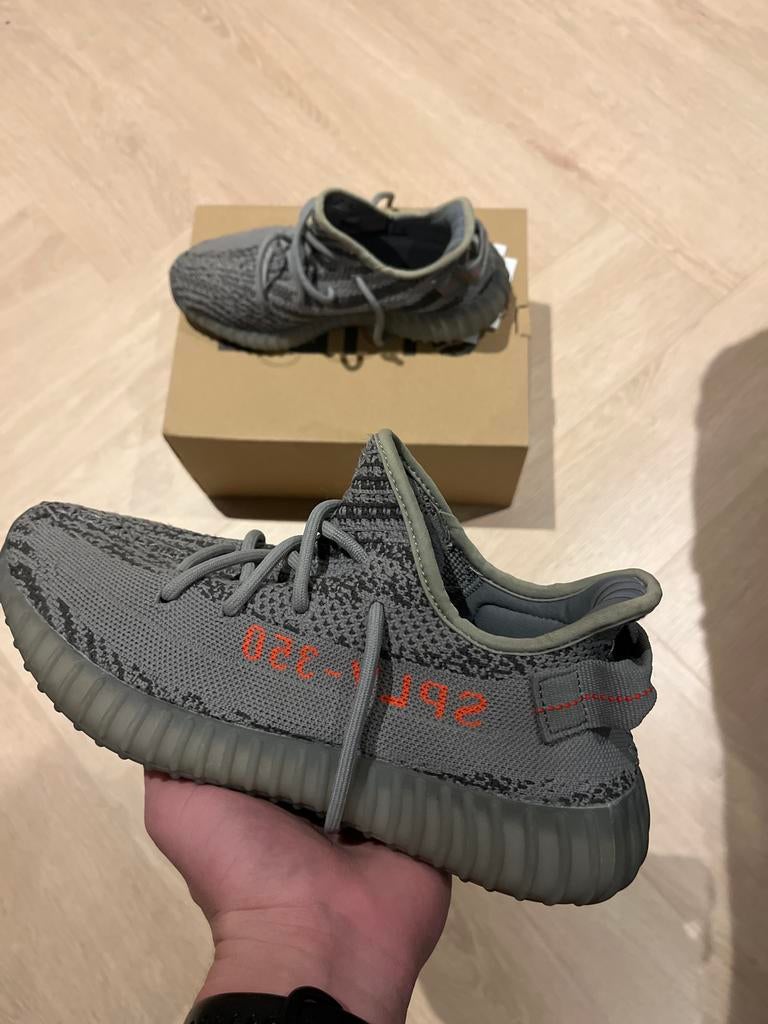 Yeezy 350 Sneakers - Maat 40 2/3, Kleding | Heren, Schoenen, Ophalen of Verzenden, Gedragen, Overige kleuren, Sneakers of Gympen