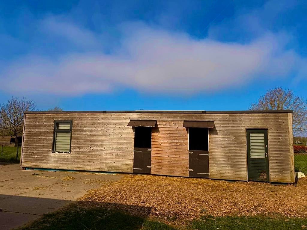 container stal met kantine en zadelkamer, Dieren en Toebehoren, Stalling en Weidegang, Stalling, 2 of 3 paarden of pony's