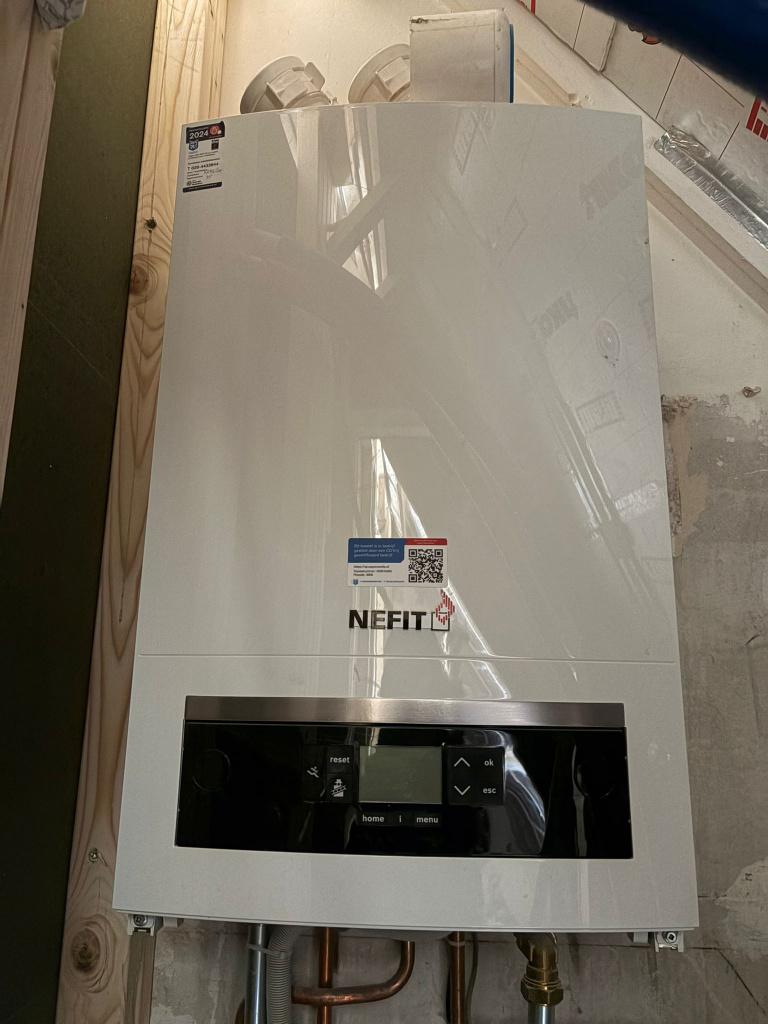 Nefit TrendLine HRC30 CW5 II HR-ketel + accessoires, Ophalen, Minder dan 60 cm, Cv-ketel of Combi-ketel, 30 tot 80 cm