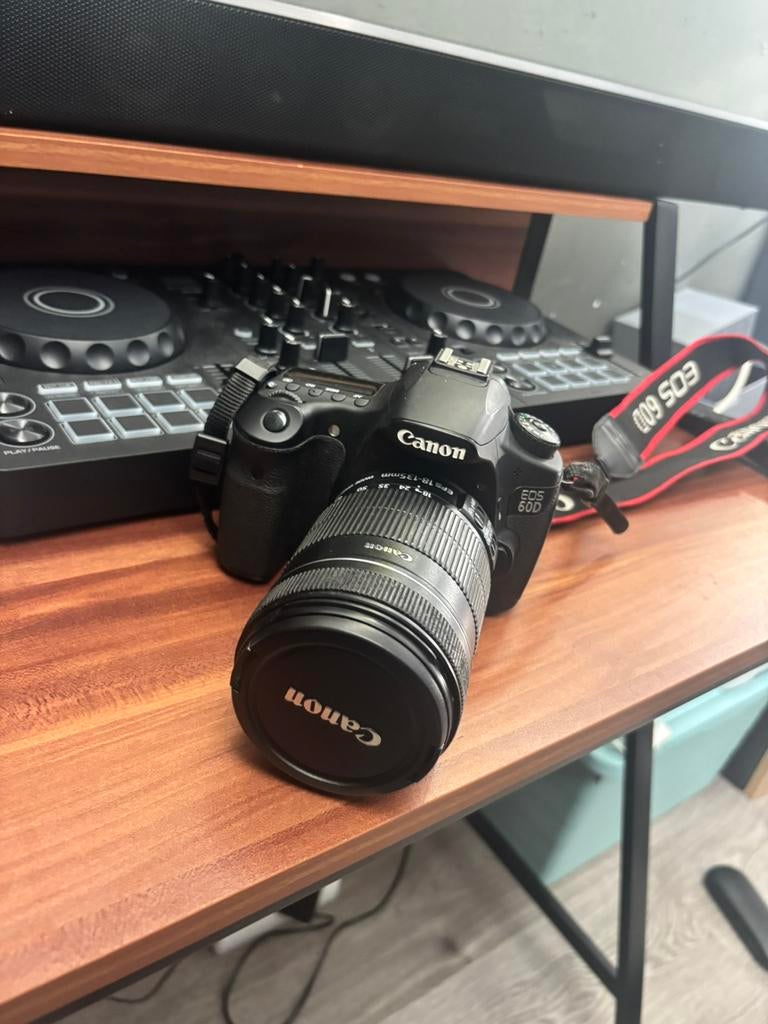 canon EOS 60d, Audio, Tv en Foto, Fotocamera's Digitaal, Ophalen of Verzenden, Zo goed als nieuw, Canon, Geen optische zoom