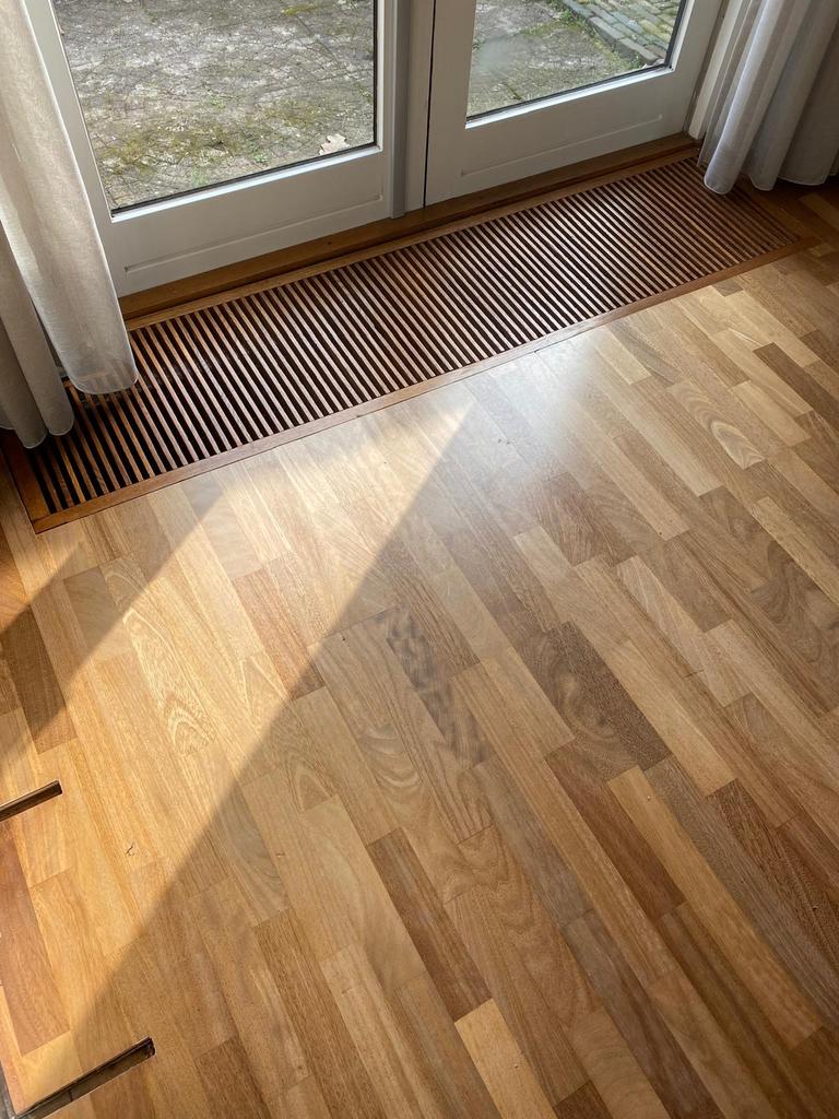 Houten rooster voor convectorput (218x53 cm) - DIY project, Doe-het-zelf en Verbouw, Hout en Planken, Ophalen, Gebruikt, Overige typen