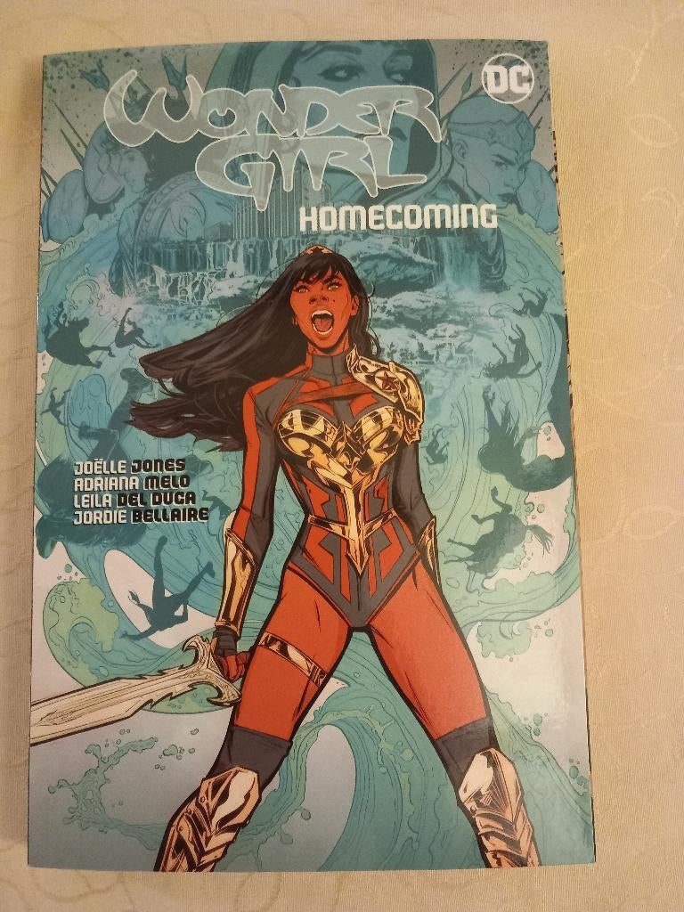 Wondergirl - Homecoming TPB (Nijmegen oost), Amerika, Ophalen of Verzenden, Zo goed als nieuw, Meerdere comics