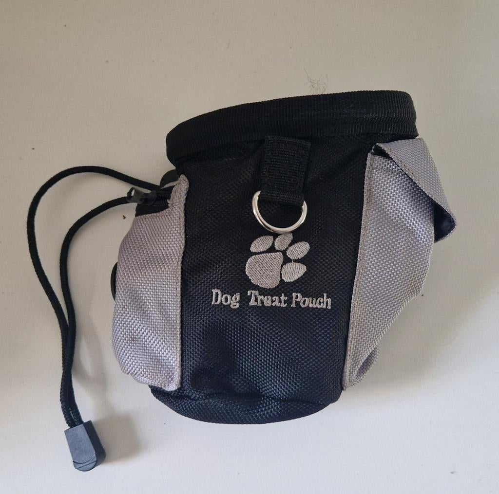 Buideltje voor hondensnoepjes, Ophalen of Verzenden, Zo goed als nieuw