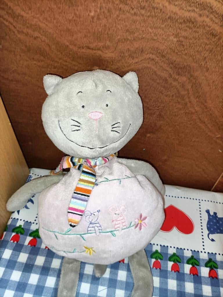 EVORA KRUIDVAT TOYS poes grijs met roze knuffel 41 cm groot, Ophalen of Verzenden, Zo goed als nieuw