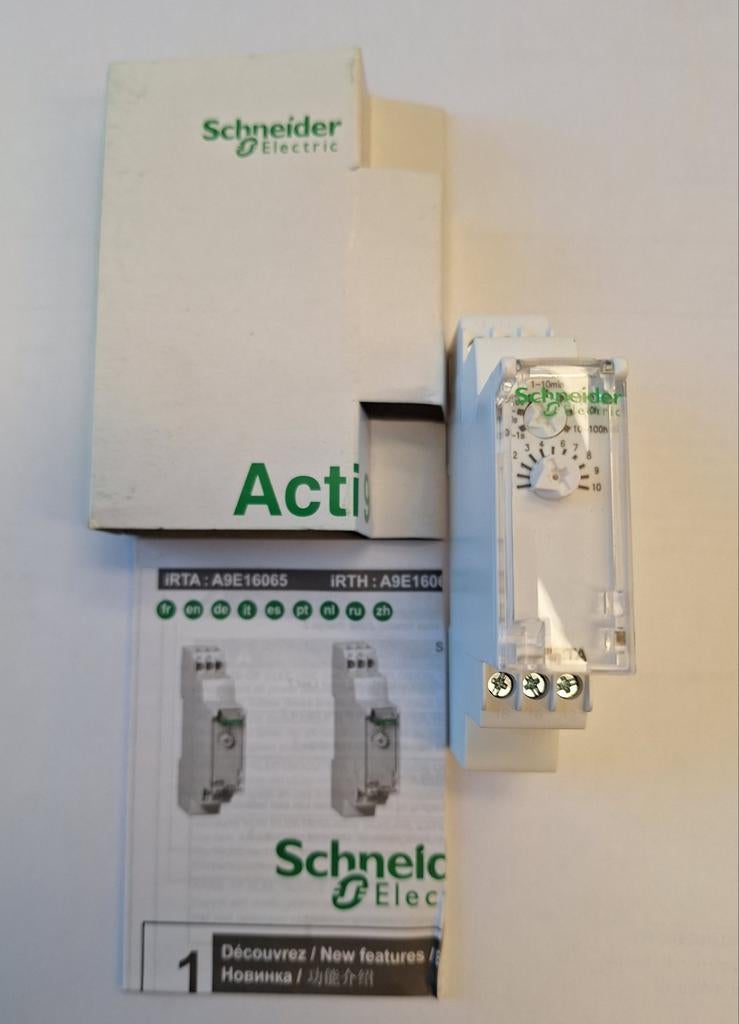 Schneider A9E16065 tijdrelais | opkomst vertraging | 24-240V, Hobby en Vrije tijd, Elektronica-componenten, Ophalen of Verzenden