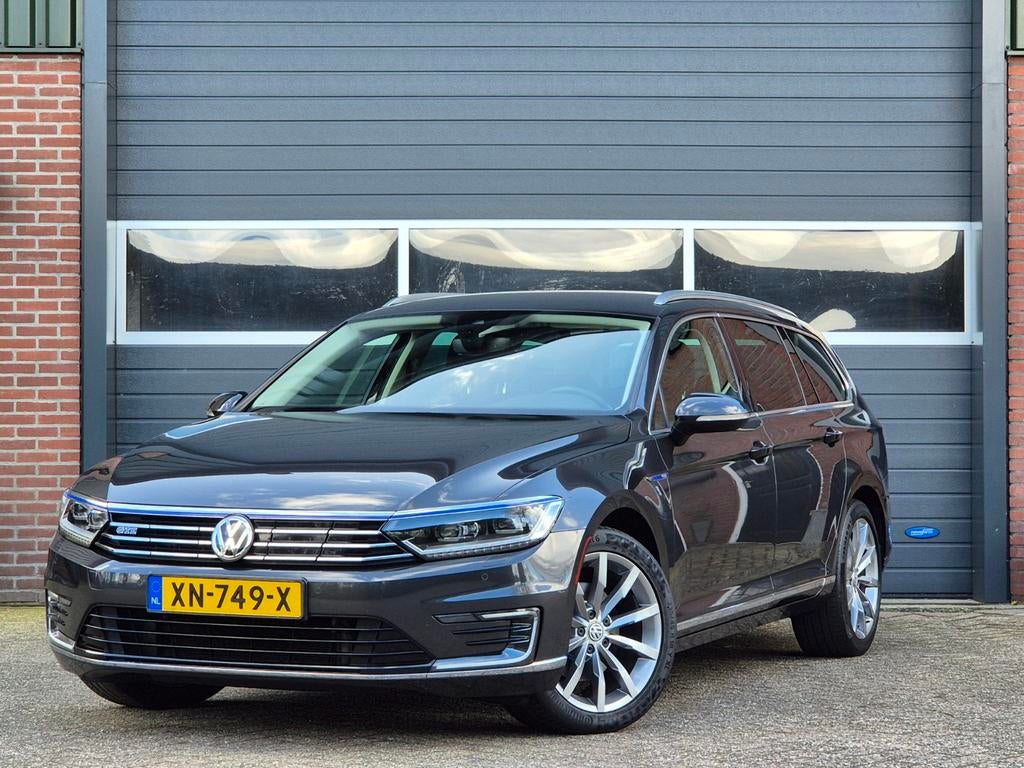 Passat GTE Variant 218Pk | Virtual Cockpit | Trekhaak | 18", Stof, Zwart, 156 pk, 1600 kg
