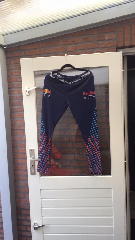 Puma Redbull racing broek maat M, Ophalen of Verzenden, Zo goed als nieuw