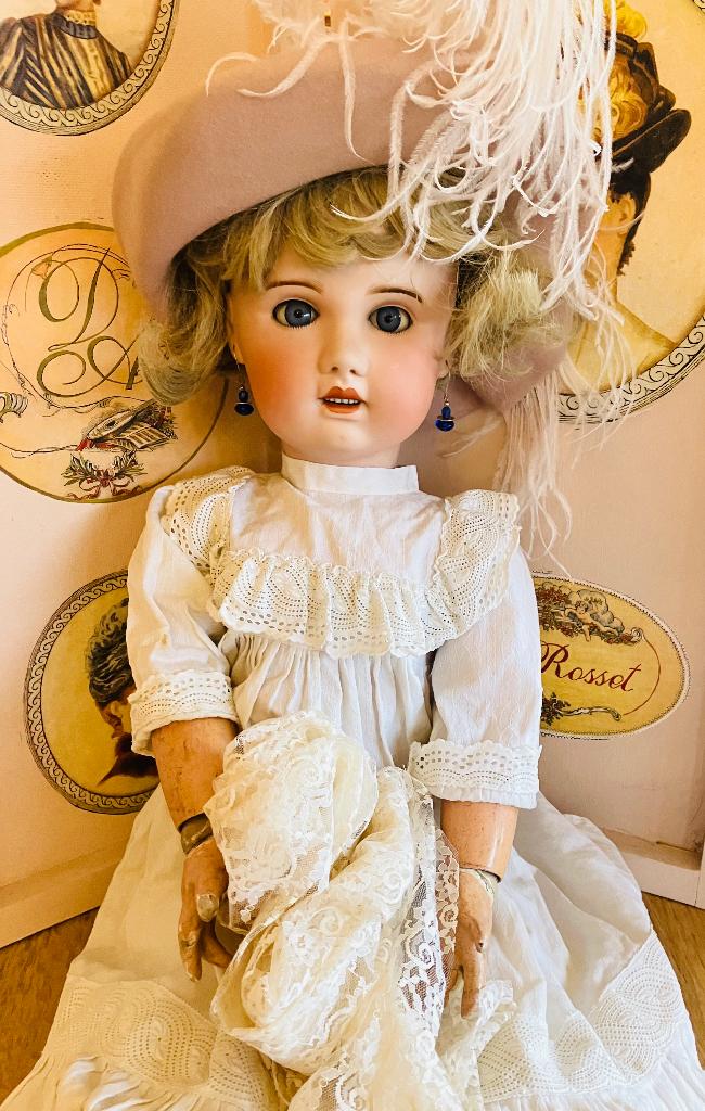 Antieke porseleinen bisque pop SFBJ, Verzamelen, Ophalen of Verzenden, Gebruikt, Pop