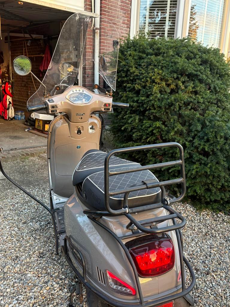 Scooter - Rijdt nog, schade aan buitenkant, Ophalen of Verzenden, Gebruikt, Overige typen, Overige merken