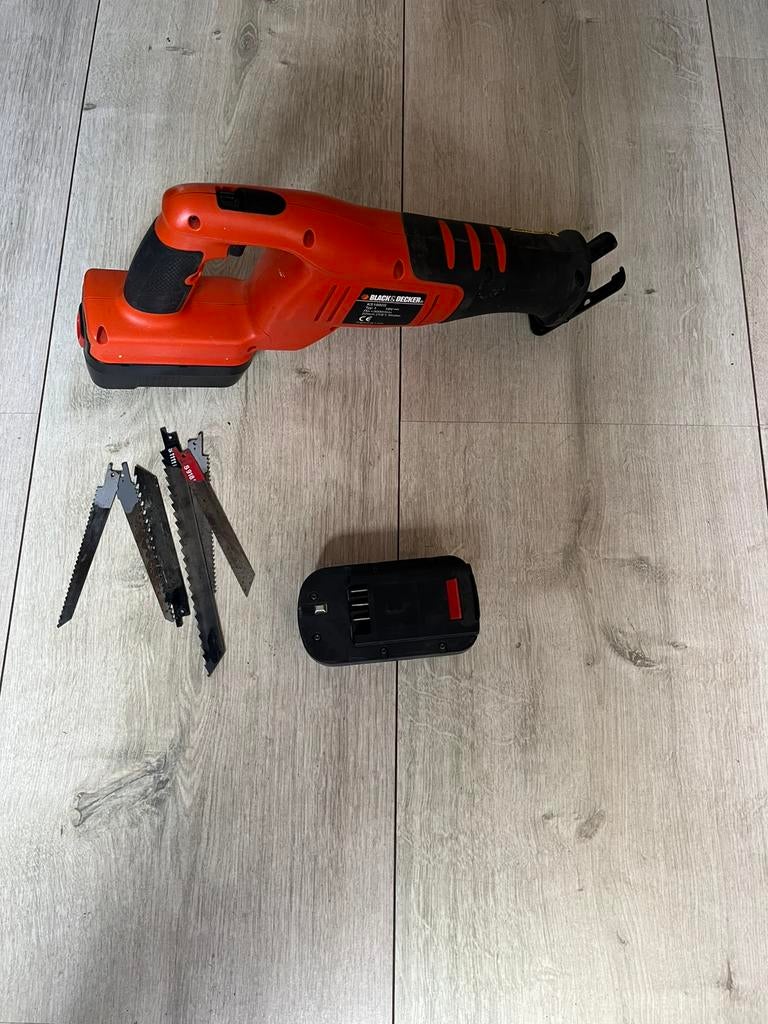 Black& Decker reciprozaag 18V, Ophalen of Verzenden, Zo goed als nieuw