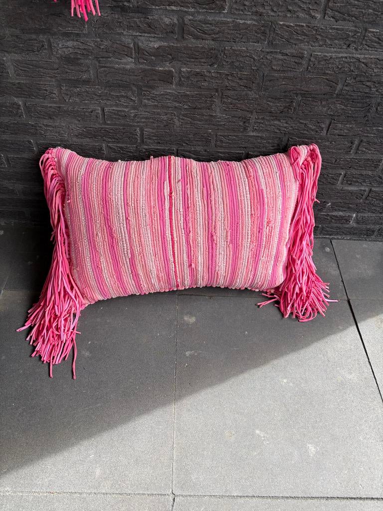Roze ibiza kussen met franjes, Ophalen of Verzenden, Zo goed als nieuw, Roze, Rechthoekig