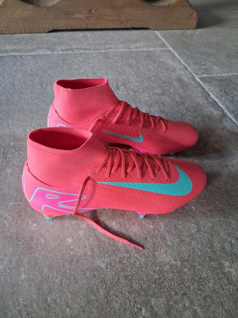 Voetbalschoenen, Maat XS of kleiner, Schoenen, Nieuw, Ophalen of Verzenden