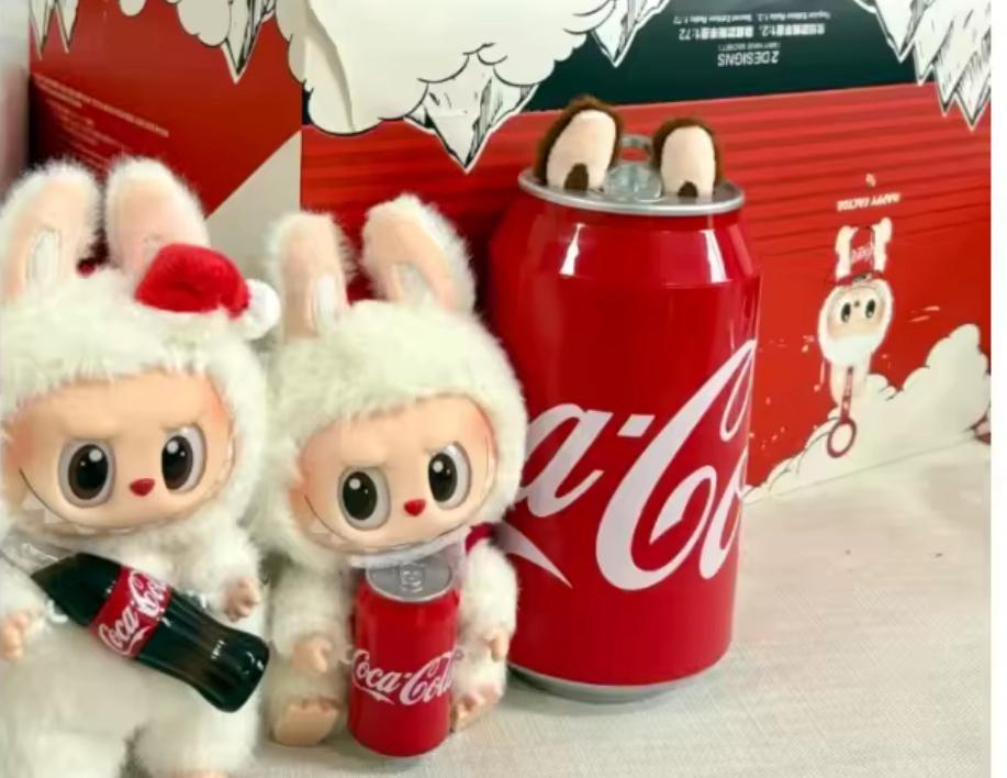 Labubu coca cola versie, Verzamelen, Ophalen of Verzenden, Nieuw