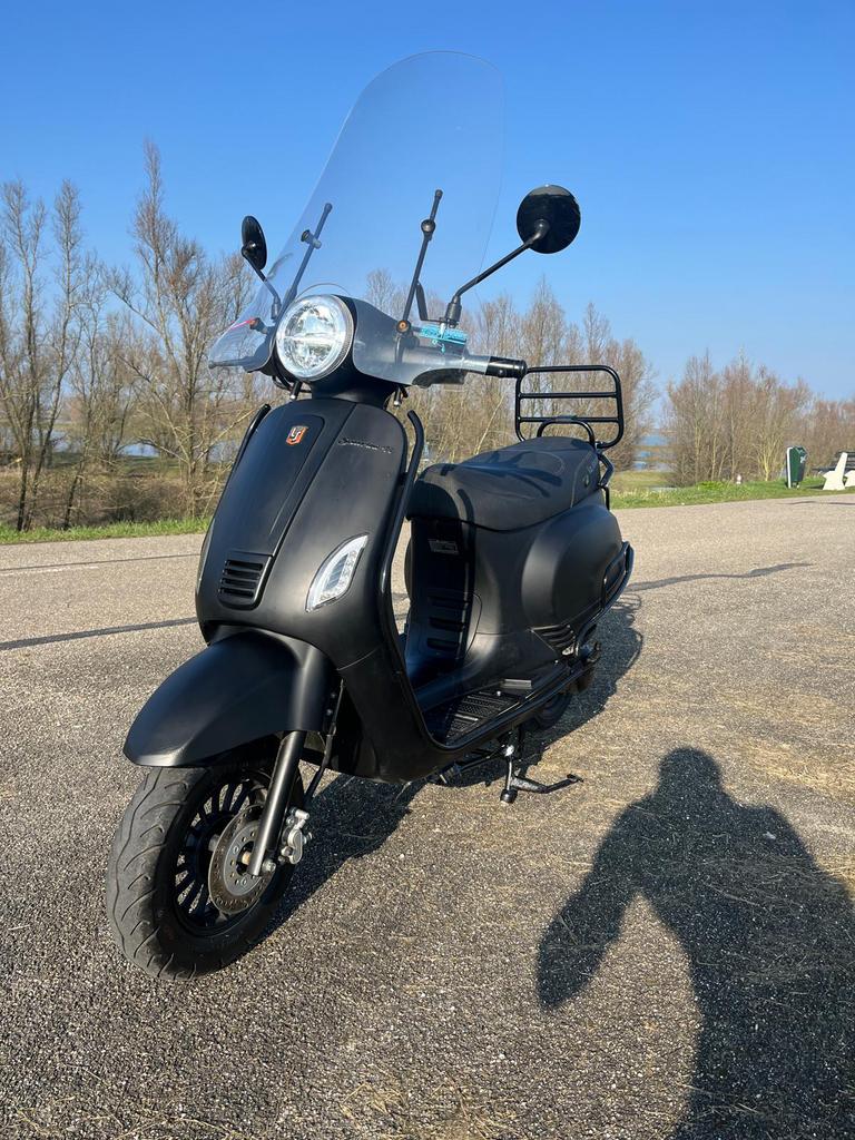 La souris Sourini R | 2020 | Vespa look | Brom | inruil mog, La souris, Overige modellen, Maximaal 45 km/u, La souris