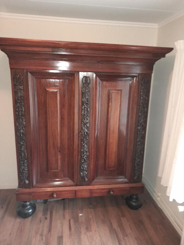 mooie antieke kast, Ophalen, Gebruikt