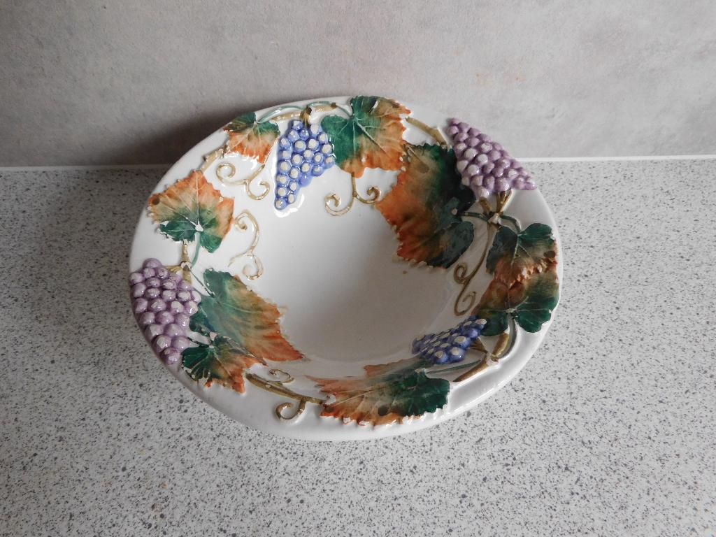 Schaal 16x5 cm. Druiven Made in Italy, Huis en Inrichting, Gebruikt, Keramiek, Ophalen of Verzenden, Schaal of Schalen