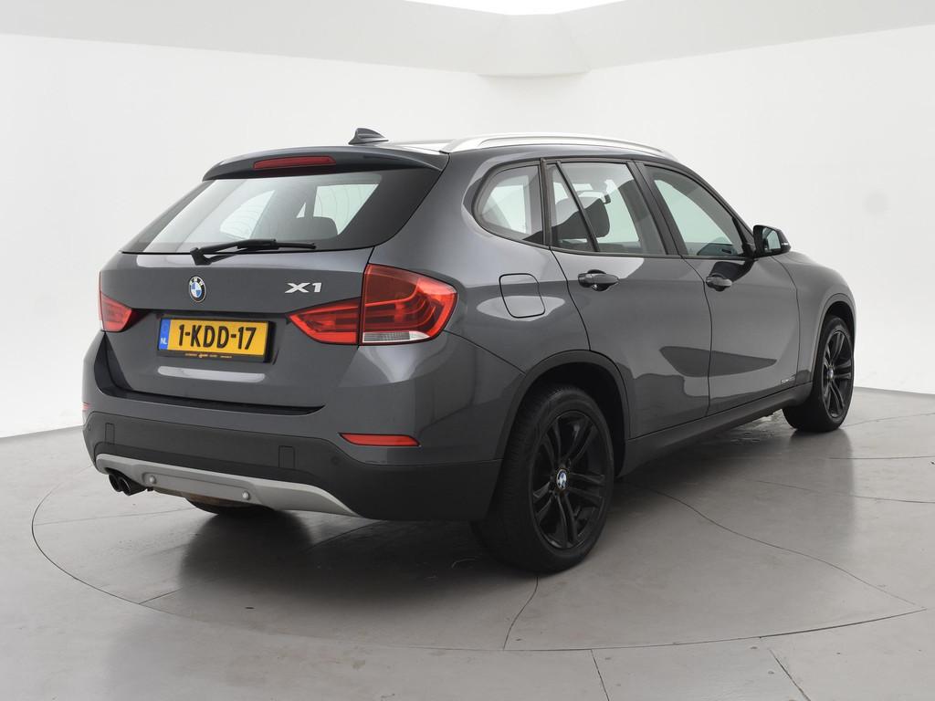 BMW X1 sDrive20i 184 PK UPGRADE EDITION + LEDER | XENON | NA, Auto's, X1, Euro 5, Achterwielaandrijving, Zwart