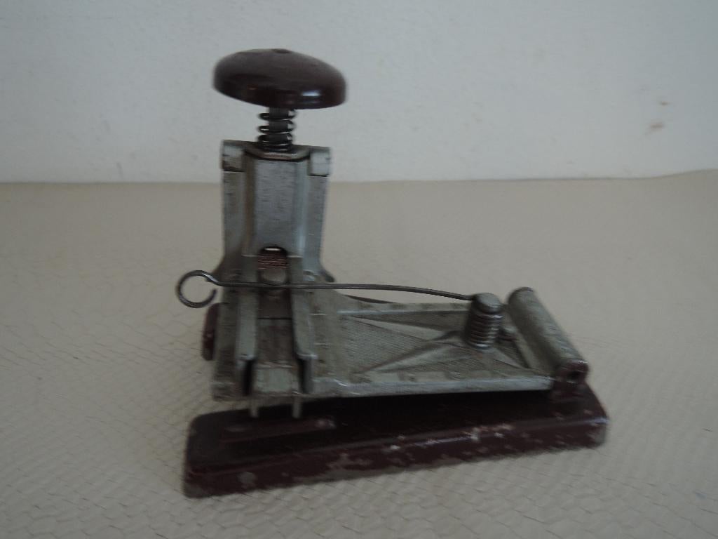 Oude Sigma nietmachine, Ophalen of Verzenden