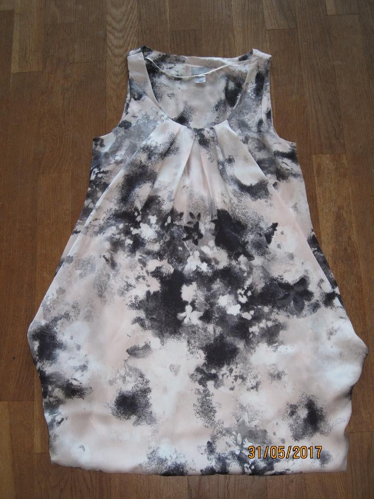 H&M beige jurk maat 38, Maat 38/40 (M), H&M, Beige, Ophalen of Verzenden