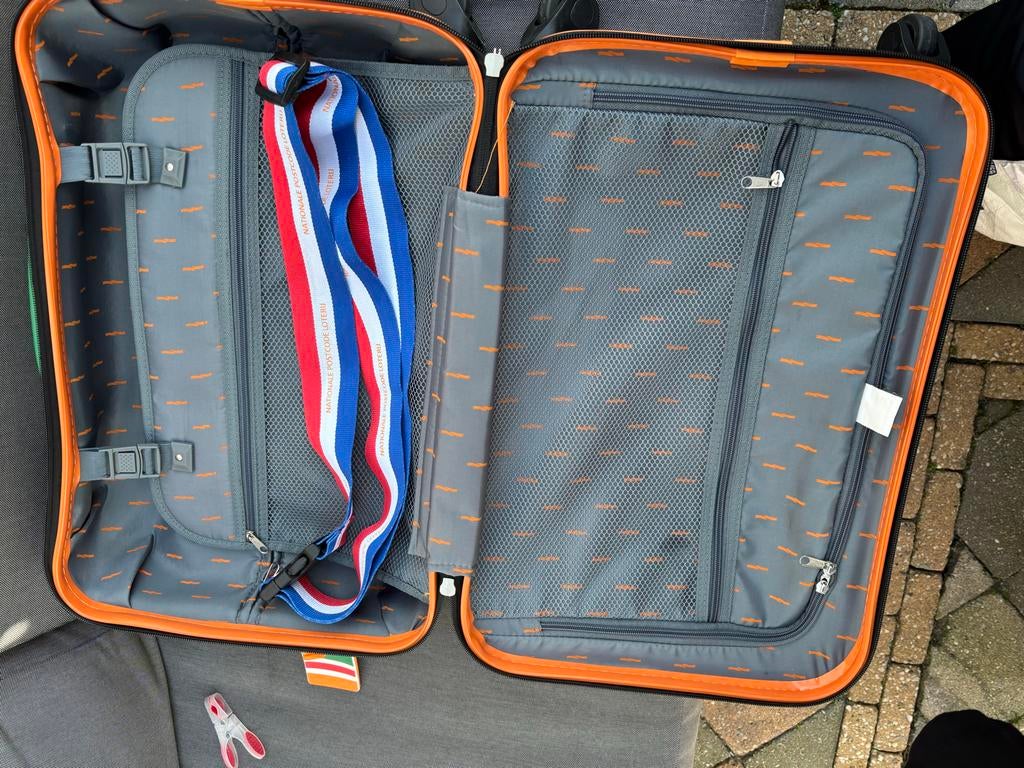 Koffer van de Postcodeloterij, Sieraden, Tassen en Uiterlijk, Koffers, Wieltjes, Gebruikt, 50 tot 60 cm, Hard kunststof