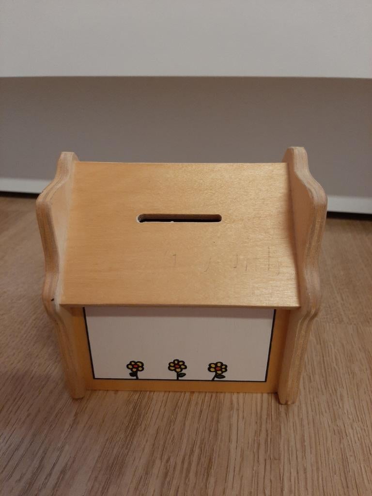 Nijntje houten huis spaarpot, Verzamelen, Spaarpotten, Ophalen of Verzenden