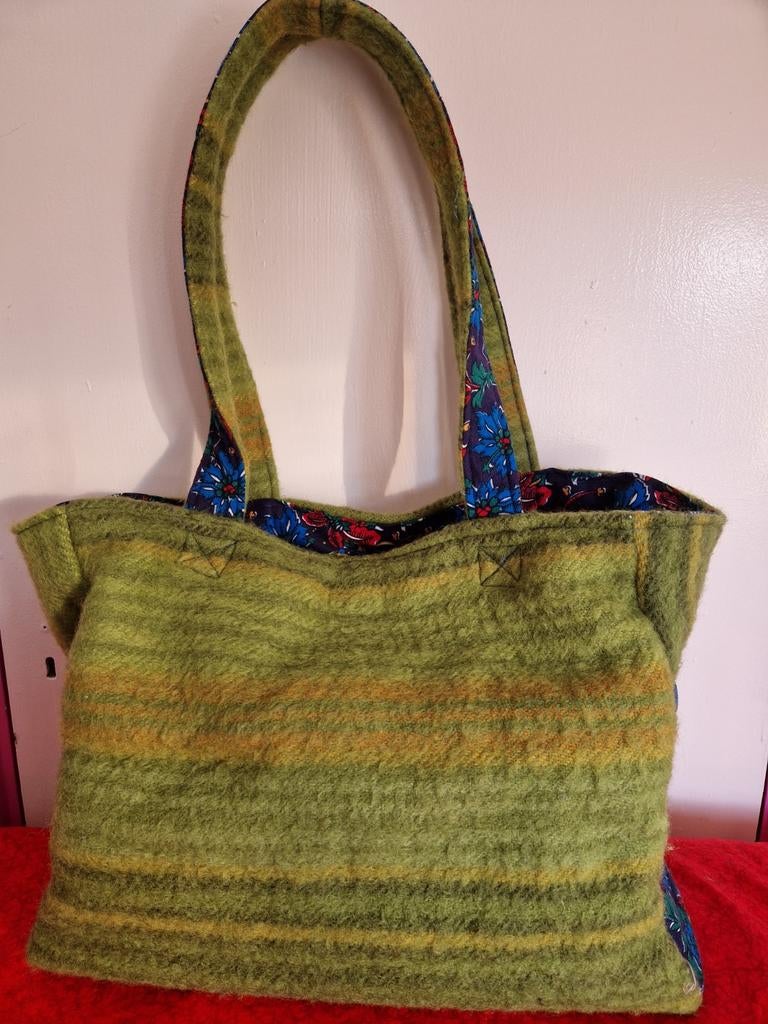 Luier- of boodschappentas met flessenvakken. Wol met katoen., Sieraden, Tassen en Uiterlijk, Tassen | Damestassen, Ophalen of Verzenden