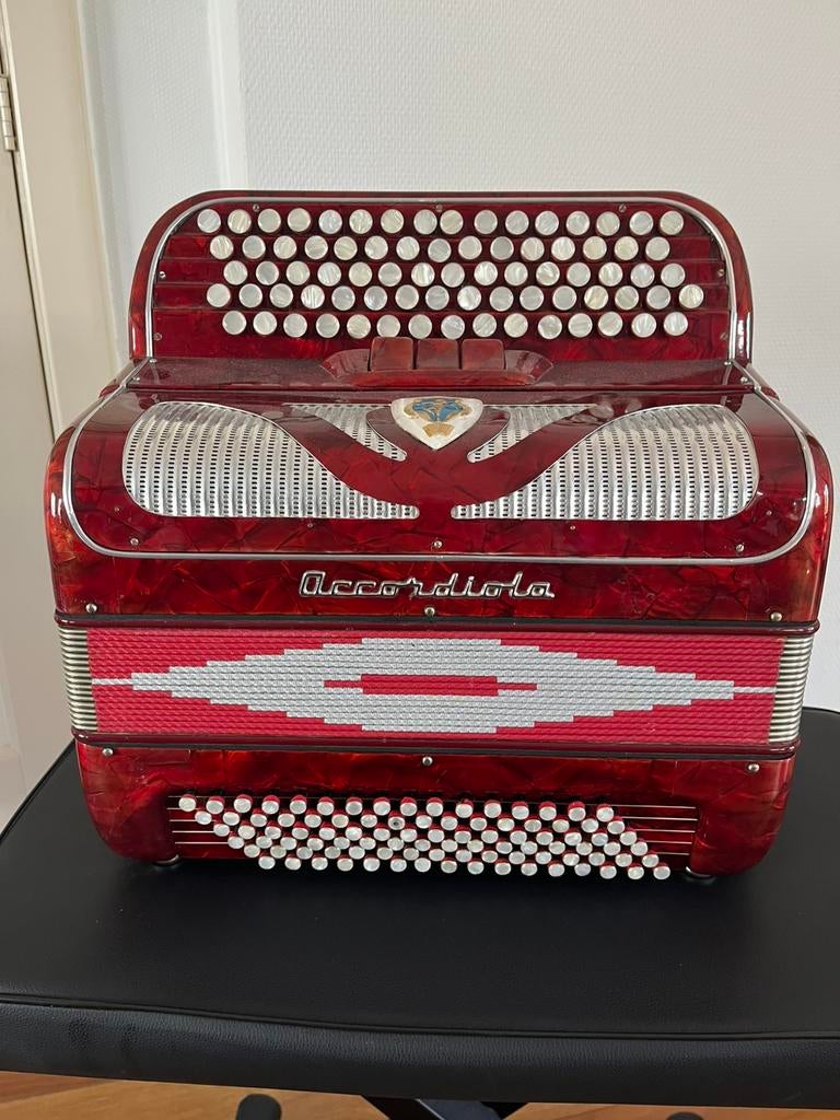 Accordiola knopaccordeon, Muziek en Instrumenten, Accordeons, Ophalen, Gebruikt, Met koffer, Accordiola