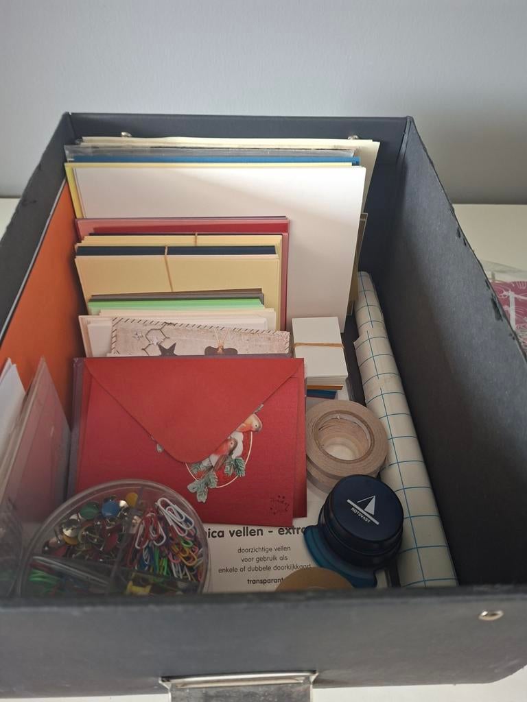 Doos Vol om Kaarten te maken., Ophalen of Verzenden, Overige thema's