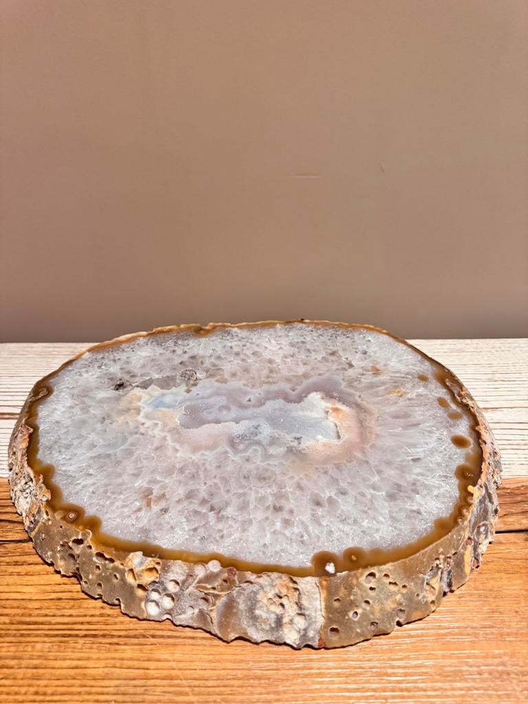 Prachtige agaatschijf met bergkristal 6kg, Ophalen, Mineraal