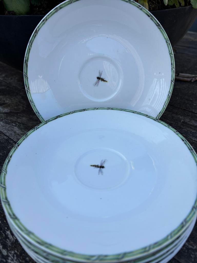 Janneke Brinkman 6 grote schtels gebaksbordjes bijtje, Verzenden