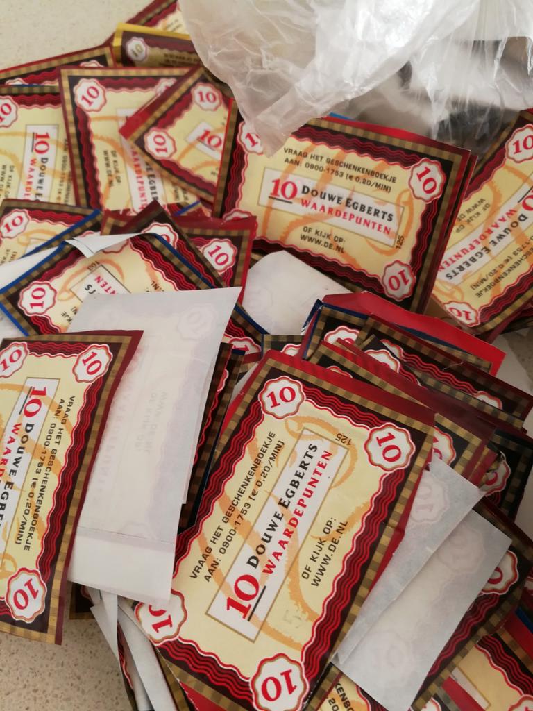 Stapels Douwe Egberts waardepunten, Ophalen, Zegels, Bonnen of Punten