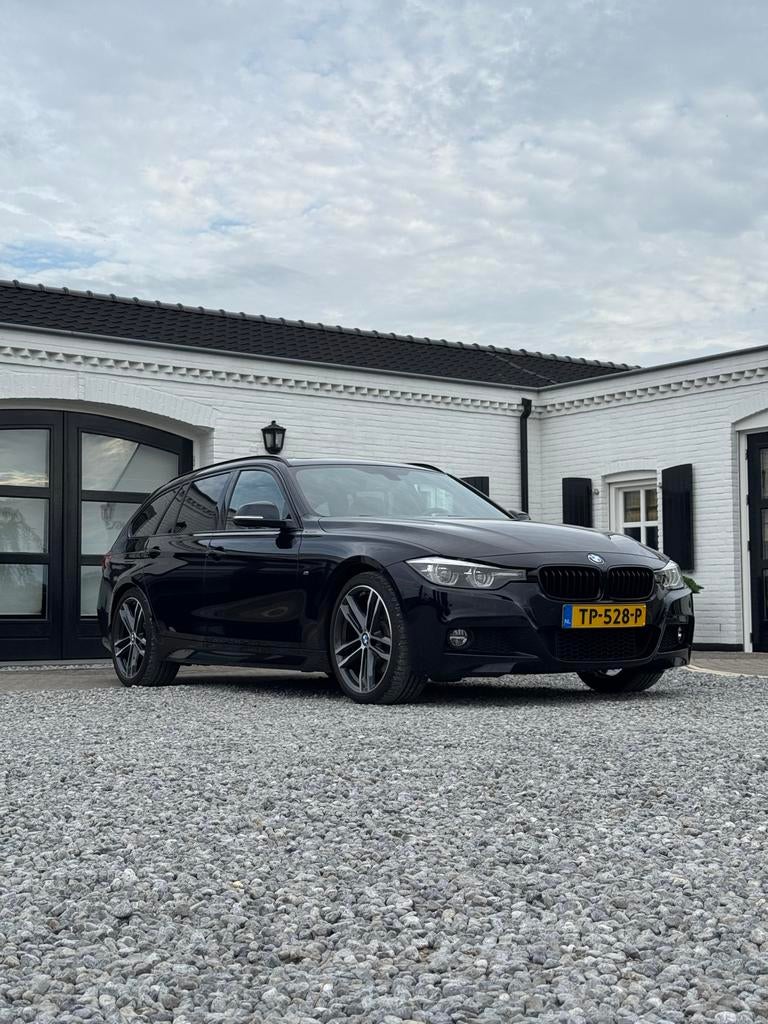 BMW 3-Serie 330i 252pk Aut 2018 Zwart, Auto's, BMW, Achterwielaandrijving, 1800 kg, 4 cilinders, Zwart