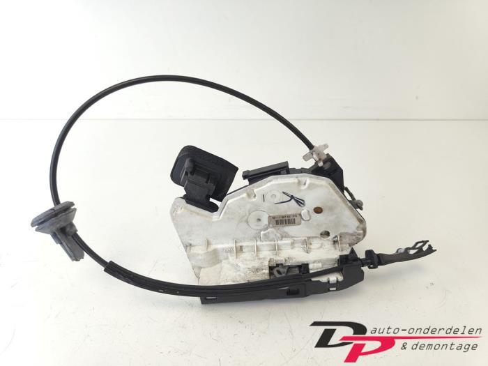 Deurslot Mechaniek 2Deurs rechts van een Volkswagen Golf, Gebruikt, -, Volkswagen, -