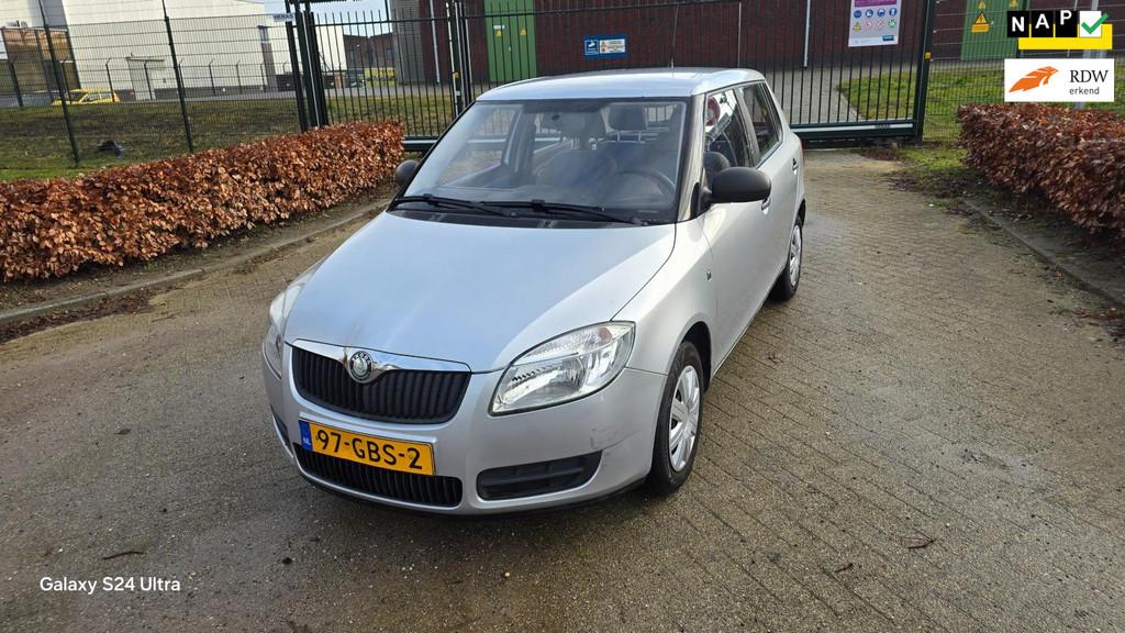 Skoda Fabia 1.2 5 DEURS NIEUWE MODEL RIJDT PERFECT!, Voorwielaandrijving, 60 pk, 1198 cc, Origineel Nederlands