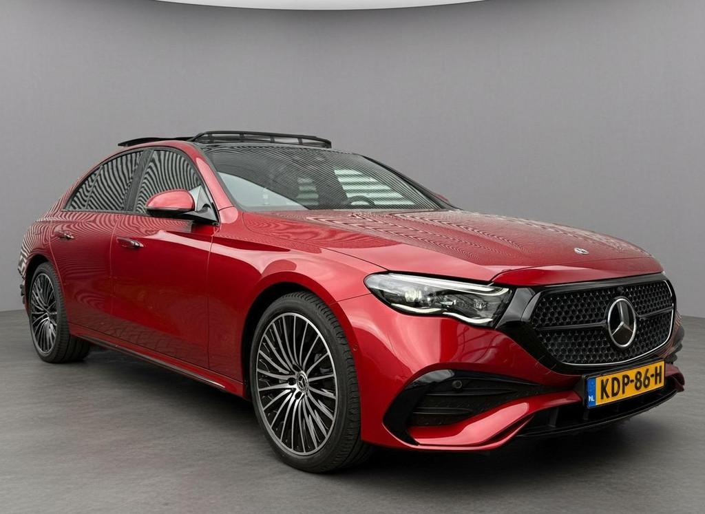 Mercedes E-klasse 300 e AMG Line Camera Led Leer Cruise 2024, Automaat, Achterwielaandrijving, Gebruikt, Met garantie (alle)